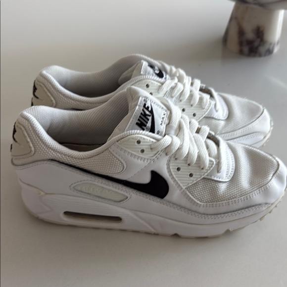 Nike Shoes - Nike air max 90 black and white size 9